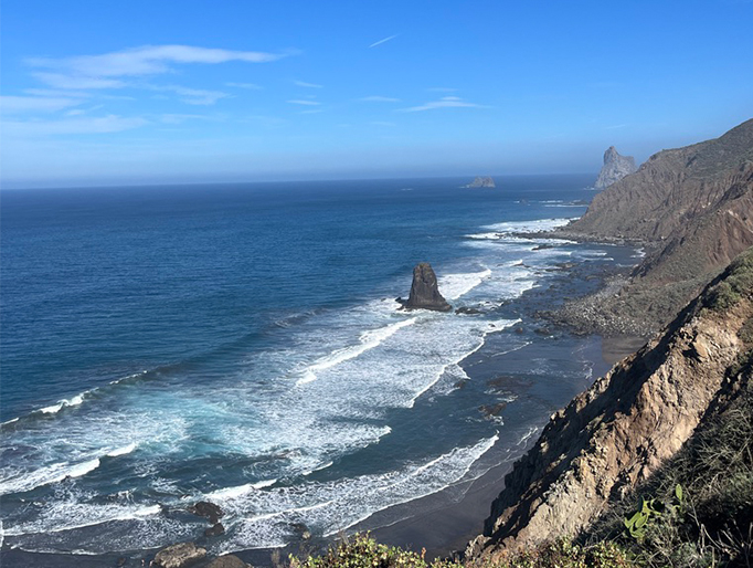 FOTO-PRODUCTO-WAVVYCLUB-benijo Paisaje de la playa de Benijo en Tenerife