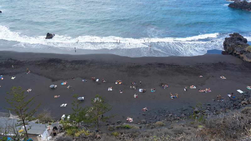 FOTO-grande-WAVVYCLUB-bollullo Playa El Bollullo en Tenerife en invierno